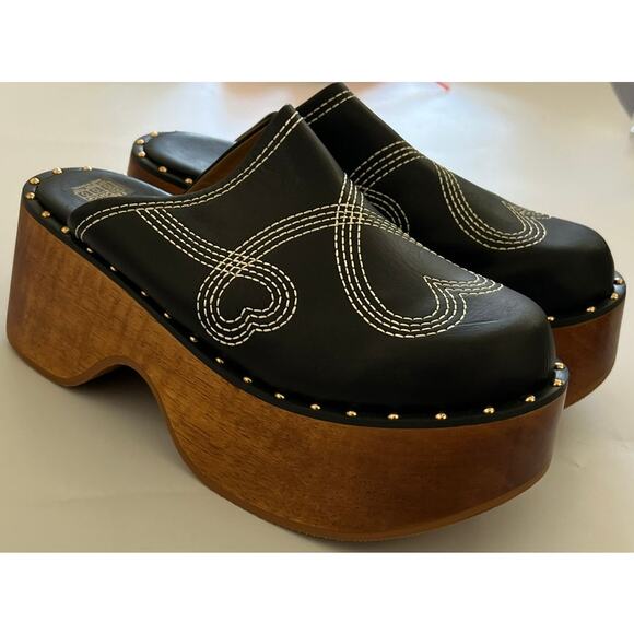 FARM Rio Black Sandals with Brown Platform - Picture 7 of 12